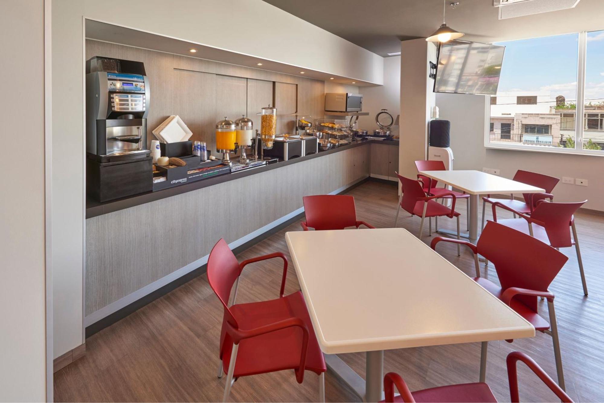 City Express Junior By Marriott Puebla Finsa المظهر الخارجي الصورة
